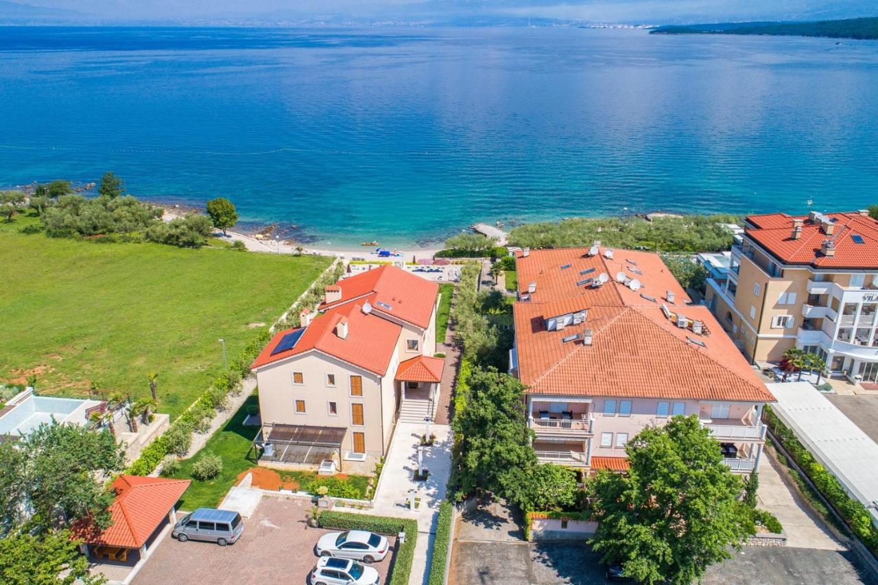 Apartments Villa Malin Malinska Esterno foto